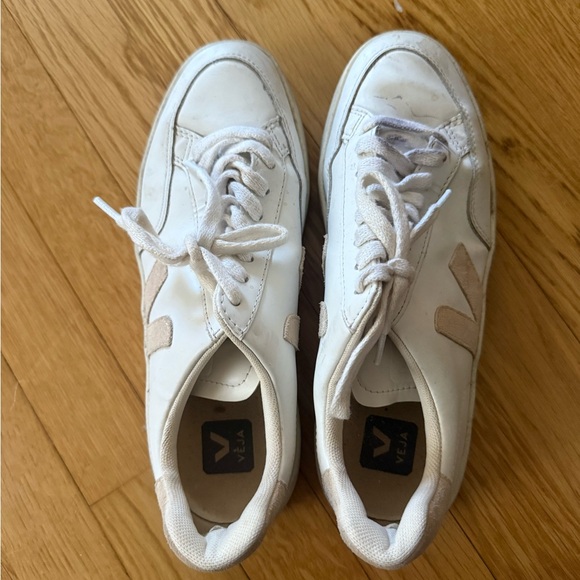 Veja Shoes - Veja White and Tan Men's Sneakers